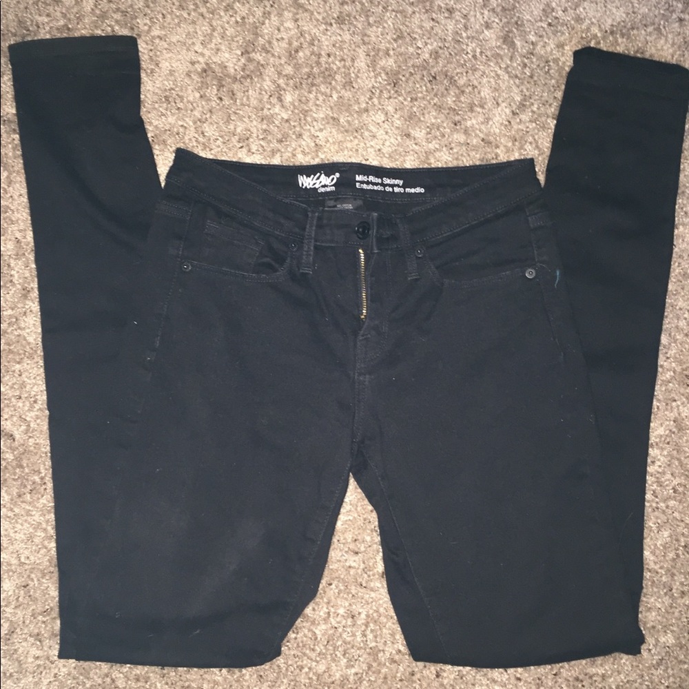 Clothes - Picture 5 of 8
